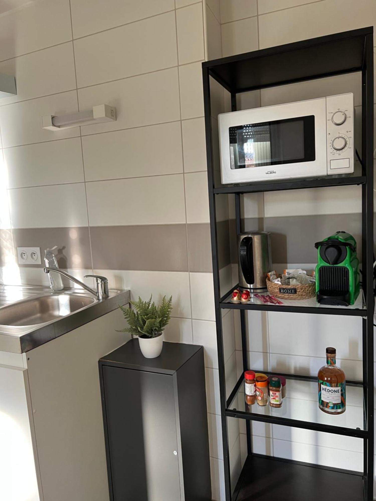 Cosy Studio Hyper Centre Avec Kitchenette & Climatisation Carpentras Exterior foto